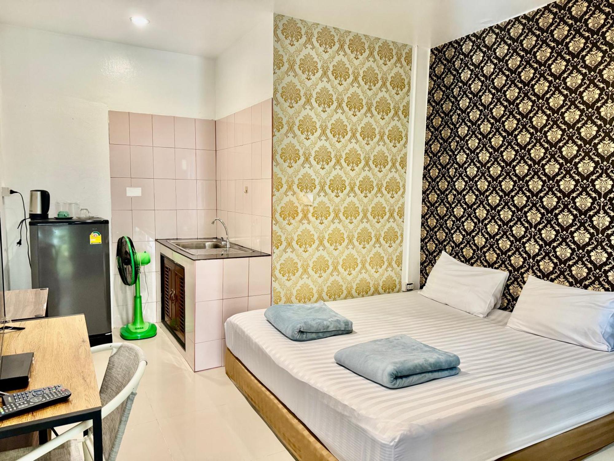 Golf House Hotel Nai Yang Beach Buitenkant foto